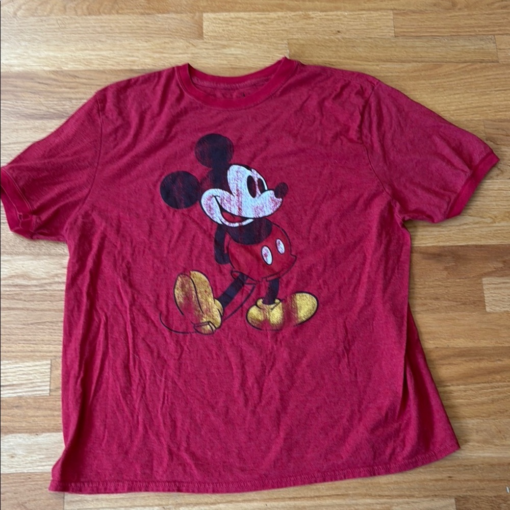 Exclusive Disney Parks Red Mickey T Shirt (XL)
